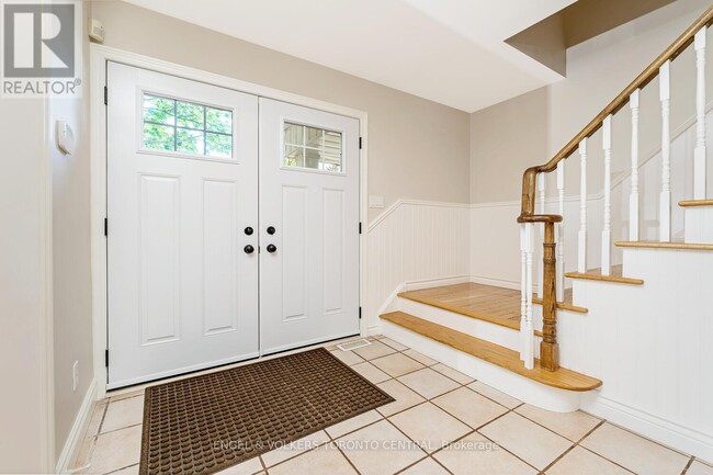 Building Photo - 33 Avonwick Gate