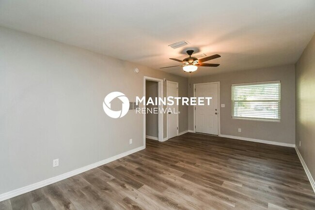 Foto del edificio - 3 Bedroom Pet-Friendly Home in JACKSONVILLE, FL with Main Street Renewal