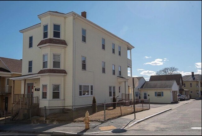 Foto del edificio - 5 Seward St