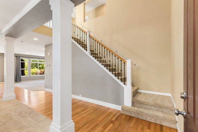Foto del edificio - Beautiful 5 Bedroom Mill Creek Home backin...