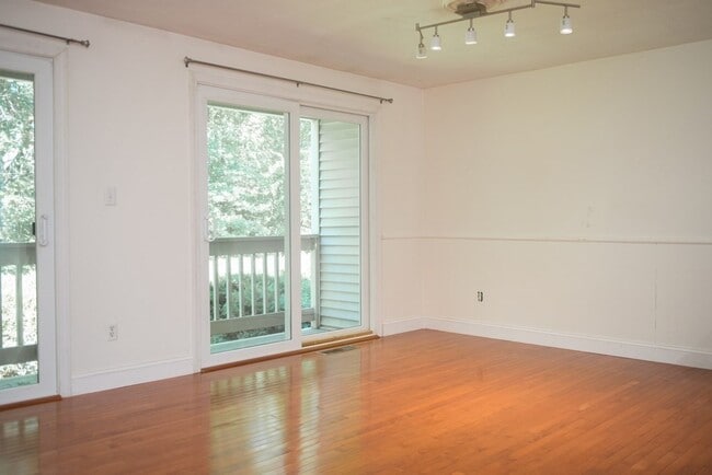 Building Photo - 47 Samuel Dr