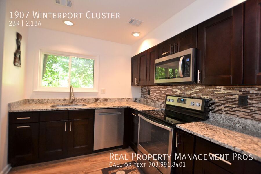 Photo - 1907 Winterport Cluster-