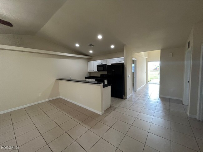 Foto del edificio - 332 Grant Blvd