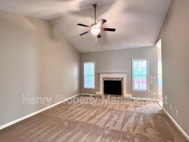 Foto del edificio - 109 Kindred Way