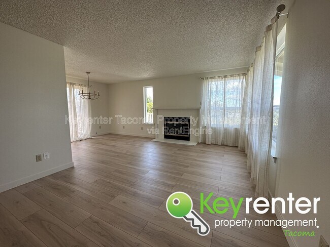 Foto del edificio - 3422 N Bristol St