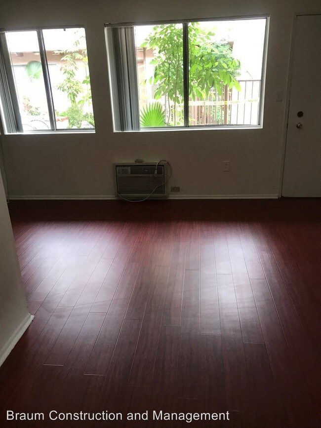 Foto del edificio - 5461 KESTER Ave