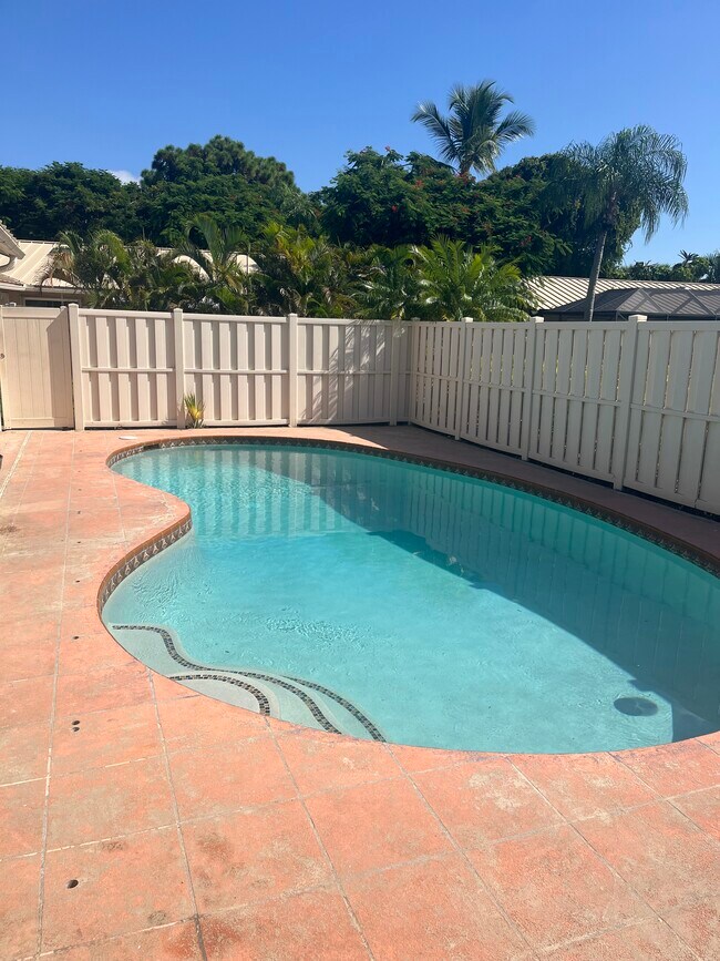 Foto del edificio - 5457 Eagle Lake Dr