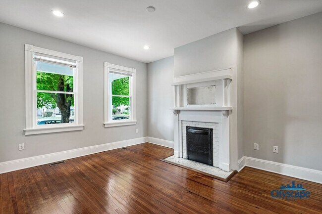 Foto del edificio - FABULOUS RENOVATED HOME IN CHURCH HILL