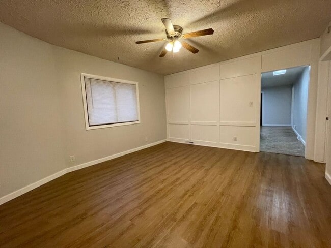 Foto del edificio - 311 E Lincoln Ave