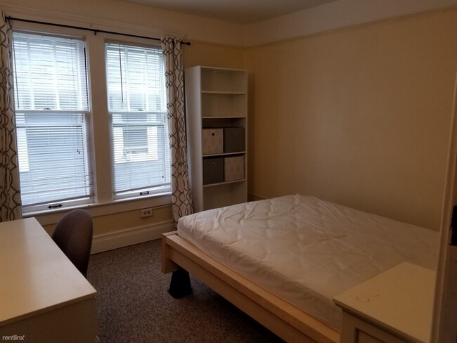 Foto del edificio - 5 br, 2 bath House - 1113 S Forest Ave