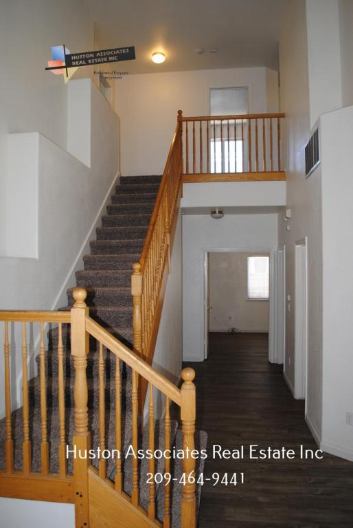 Building Photo - 9432 Snow Creek Circle