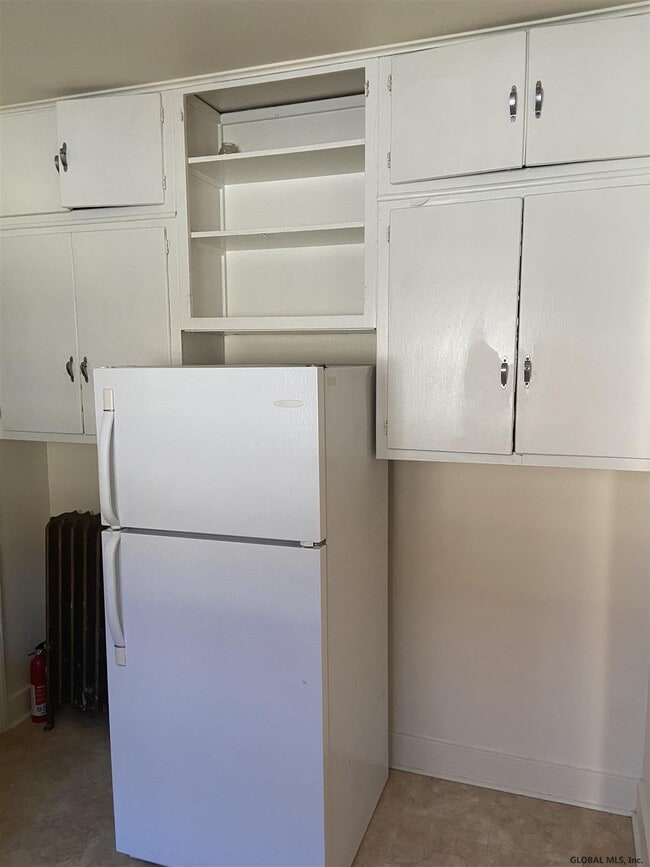 24 Hudson St Unit 2, Mechanicville, NY 12118 Room for Rent in