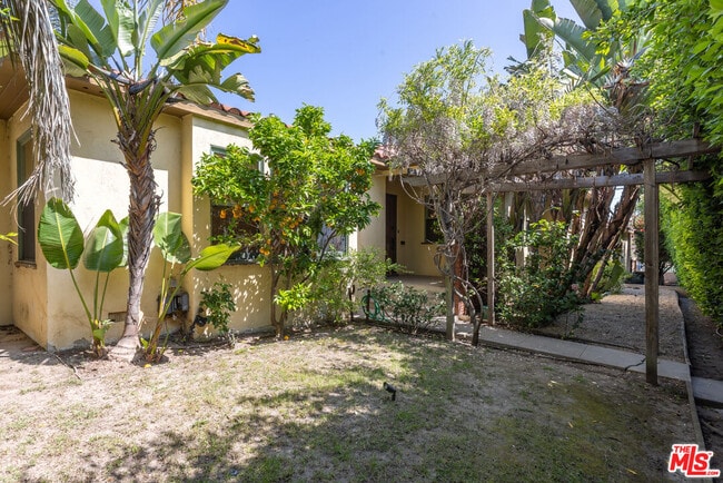 Building Photo - 1974 Preuss Rd