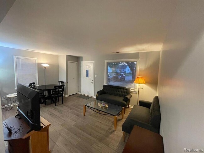 Foto del edificio - 6102 Harrison St