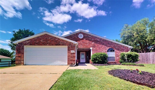 Foto del edificio - 13322 Hilltop Cir