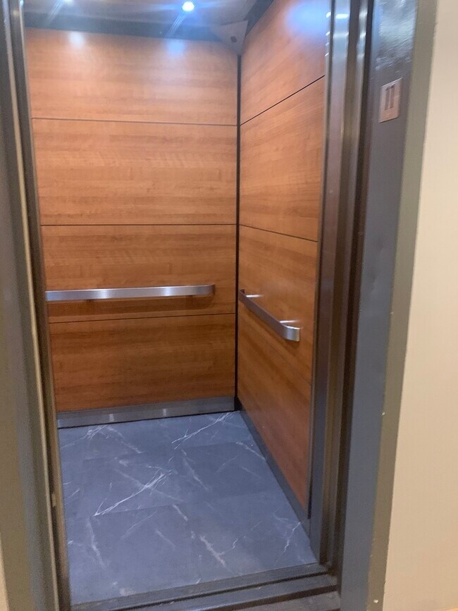 Foto del edificio - 6030 N Sheridan Rd