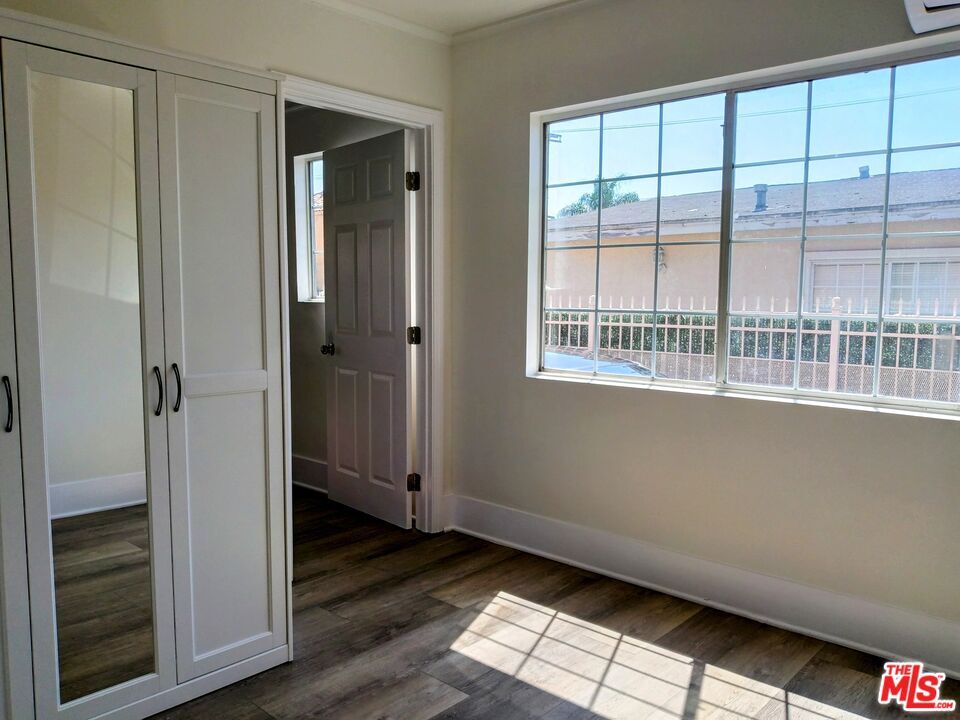 Foto principal - 615 N Oxford Ave
