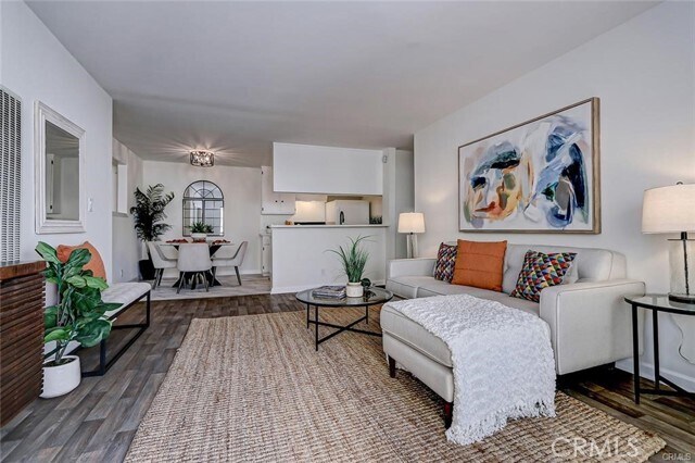 Foto del edificio - 4727 W 147th St