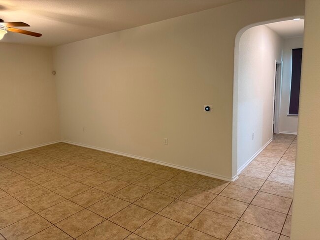 Building Photo - 6616 Glebe Path