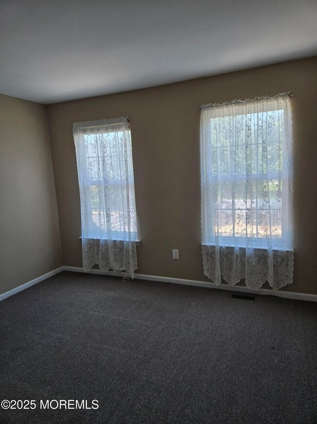 Building Photo - 1502 Saxony Dr