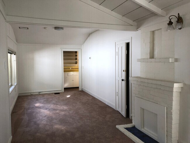 Foto del edificio - Charming Two Bedroom Cottage in Carmel