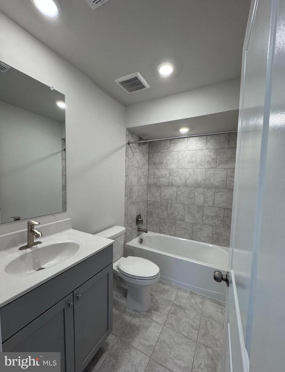 Building Photo - 13921 Anderson Gdn Rd