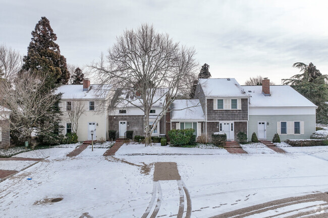 Building Photo - Southampton Meadows