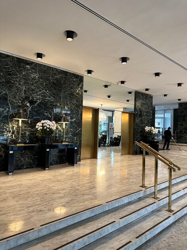 Foto del edificio - 10450 Wilshire Blvd