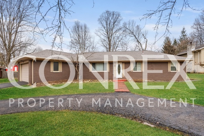 Foto principal - Stunning 3 Bedroom Brick Ranch