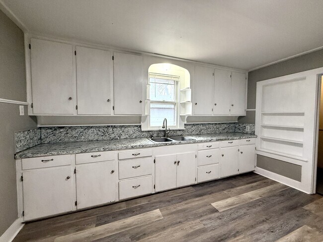 Foto del edificio - 620 C St SE