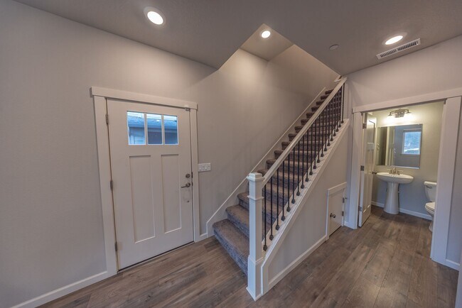 Foto del edificio - 2333 S Brookside Pl