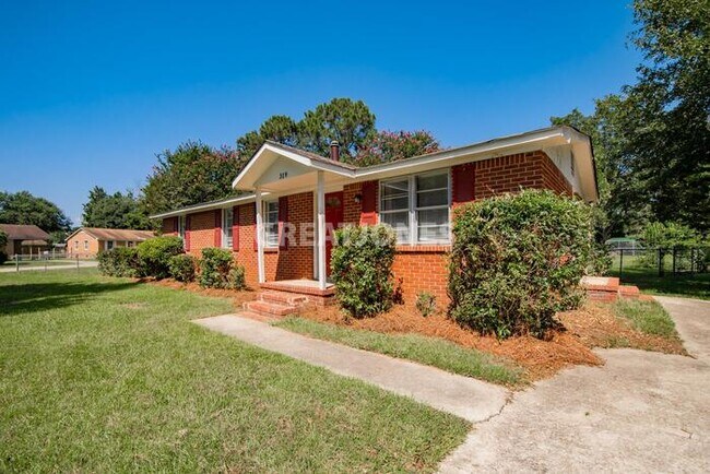 Building Photo - 319 Wyoming Dr