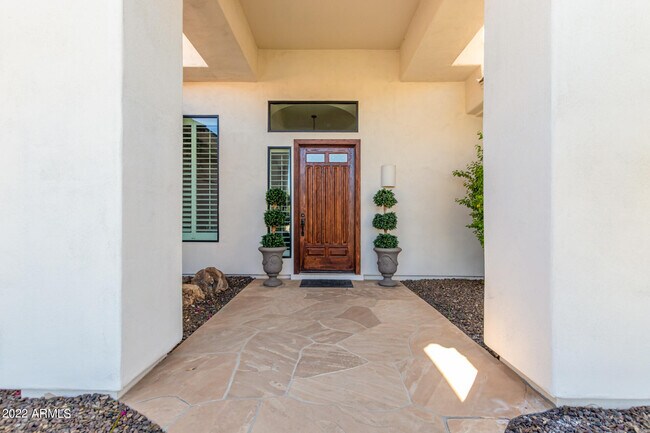 Building Photo - 1597 W Yosemite Pl