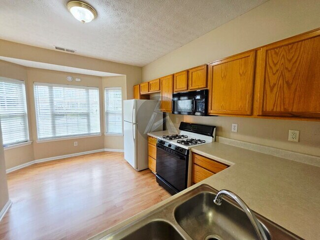 Foto del edificio - 4319 Thorngate Ln