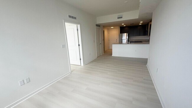 Foto del edificio - 5587 Millenia Blvd