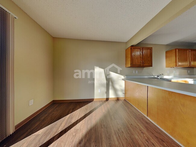 Building Photo - 6044 Draycott Drive