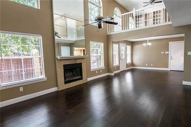 Foto del edificio - 9401 Blue Jay Way