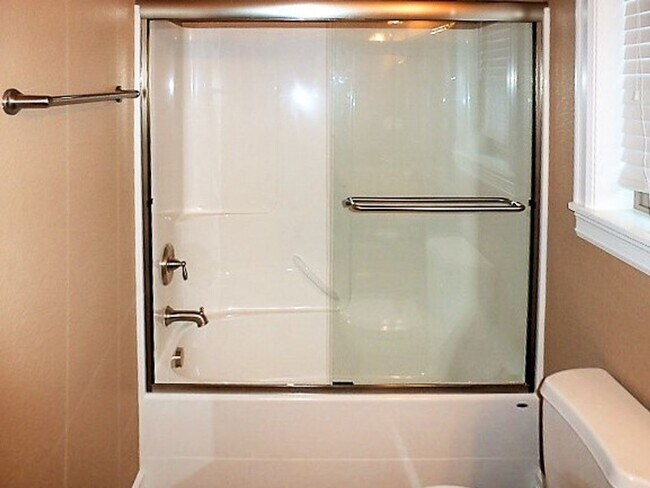 Foto del edificio - 2507 Locksley Ave SE