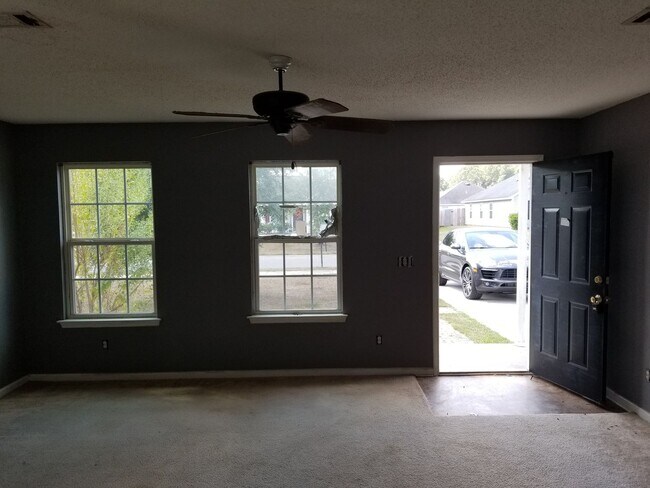 Building Photo - NICE HOME IN POOLER AREA