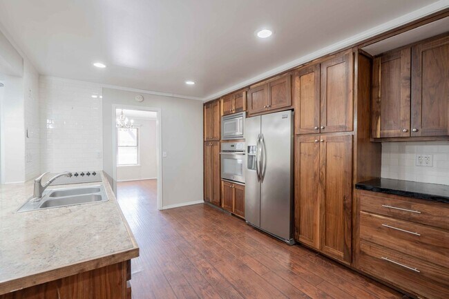 Foto del edificio - Spacious house in comfortable and quiet so...