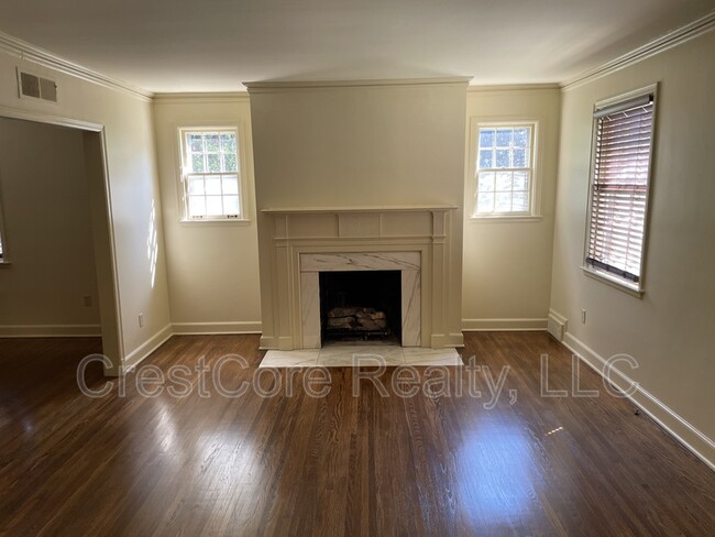 Building Photo - 5152 S Charlotte Cir