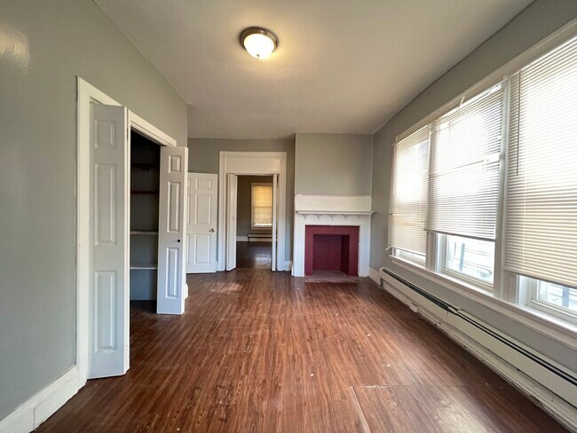 Building Photo - 418 Prospect St