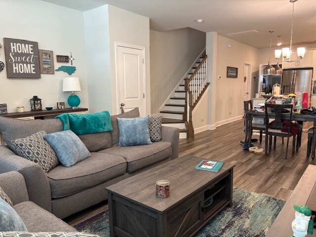 Foto principal - 334 Ladybird Ln