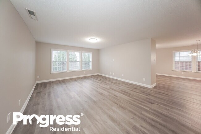 Foto del edificio - 333 Legacy Blvd