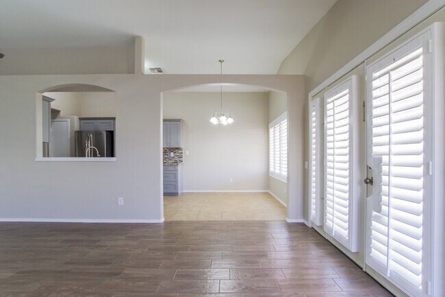 Building Photo - 16634 N 35th Way