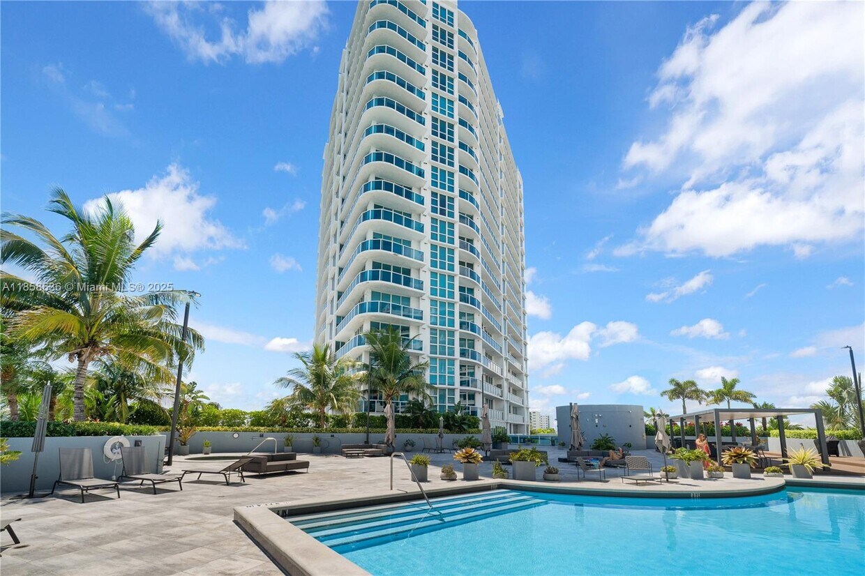 Foto principal - 1881 79th Street Causeway