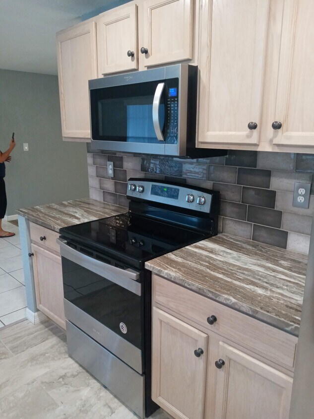 Foto principal - 4653 Crescent Rd