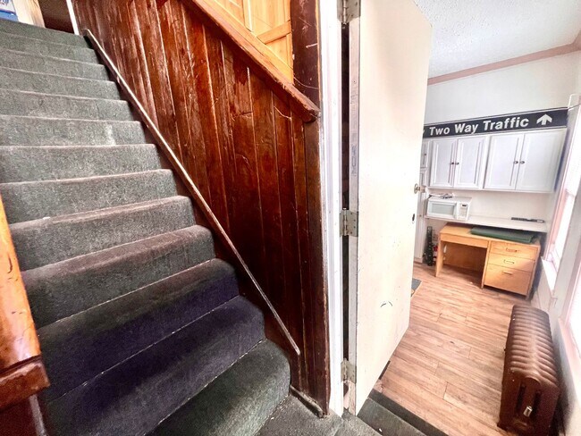 Foto del edificio - 259-261 N. Dithridge Street (Full Service)