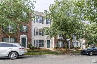 Building Photo - 9618 Blossom Hill Dr