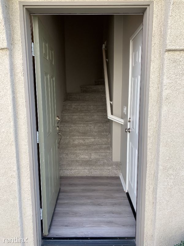 Building Photo - 2 br, 2 bath Condo - 25190 Crest Haven Str...